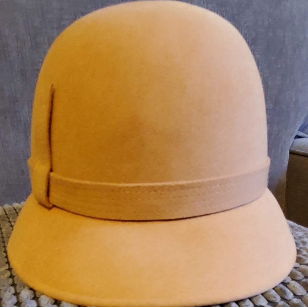 Frank Olive for I. Magnin vintage cloche hat